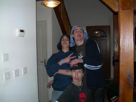 titoon, ben ( avc mon calbute sur sa tete!) et moi!
